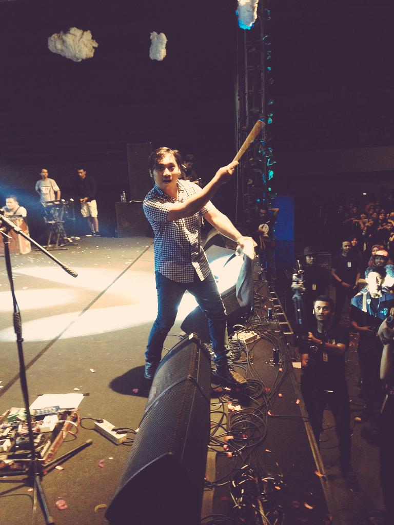 sheilaon7's tweet photo. #latepost #presentbreak2015 - @BrianSO7 sang penggebuk drum yang powerfull πͺ http://t.co/Vb8QS8rwXY
