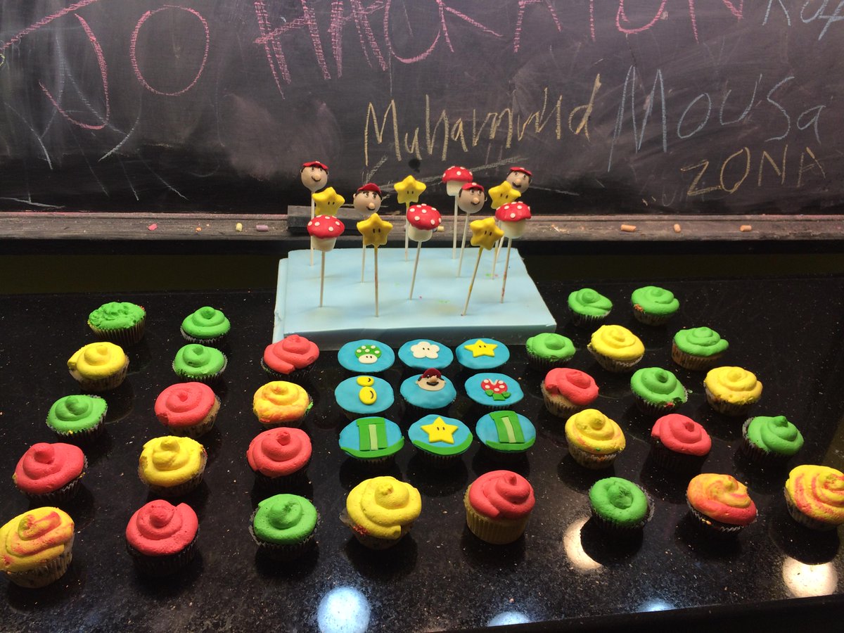 RedTroops's tweet photo. Thanks @Mimizheaven for the awesome treats in yesterday's #hackathon! Super creative, &amp; delicious! #cupcake #cakepop! http://t.co/h7cdhnBGDn