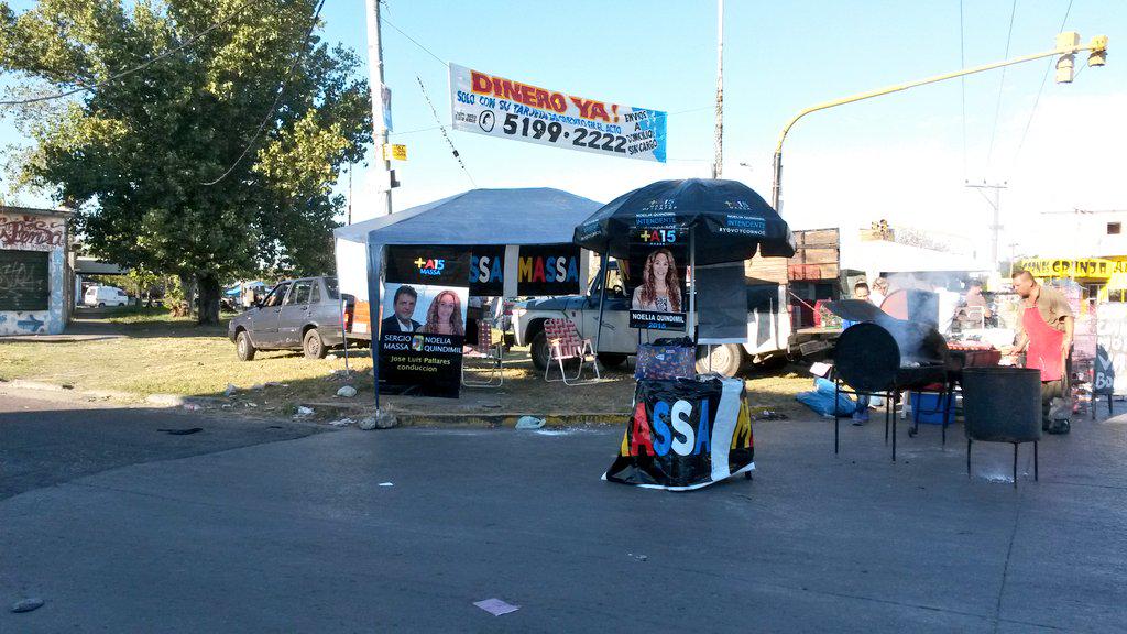 mateomelina1's tweet photo. Ahora|#FeriaDeVillaOfelia,difusion, proyecto +A15 @NoeliaQuindimil #Intendente
#Sdor @joselpallares conduccion!! http://t.co/gVhSh2gEhh