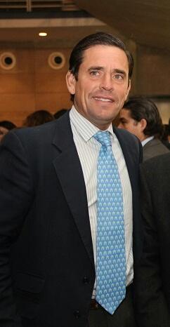 juangallardofot's tweet photo. Este torero es de los que ayuda desde su sitio a difundir la grandeza del arte del toreo.
Merece la pena gente así. http://t.co/vnOkK3Ttzu