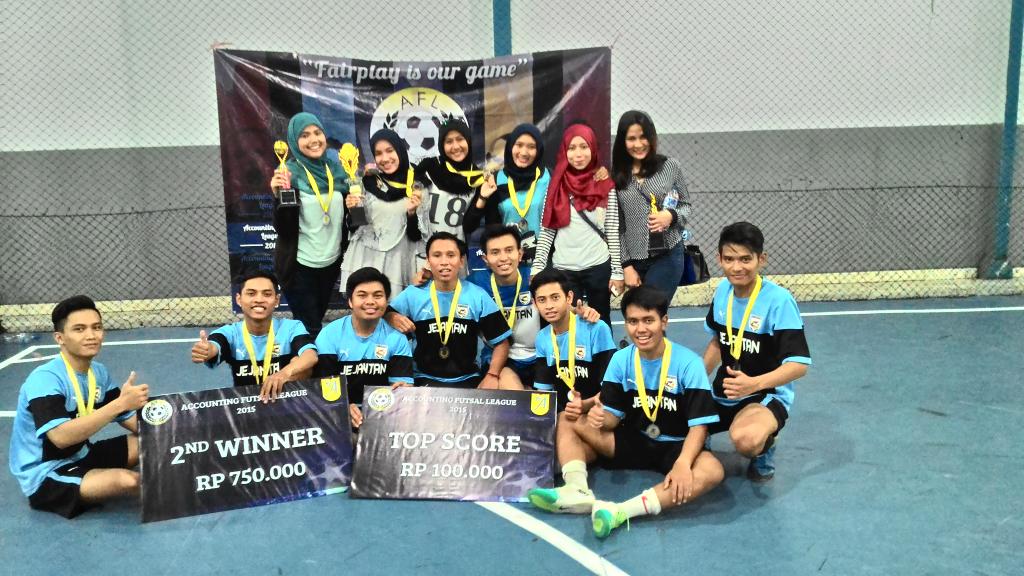 Ini dia akun C'12 sebagai runner up #AFL15 meskipun kalah akun C'12 tetep ceria 😄😄
