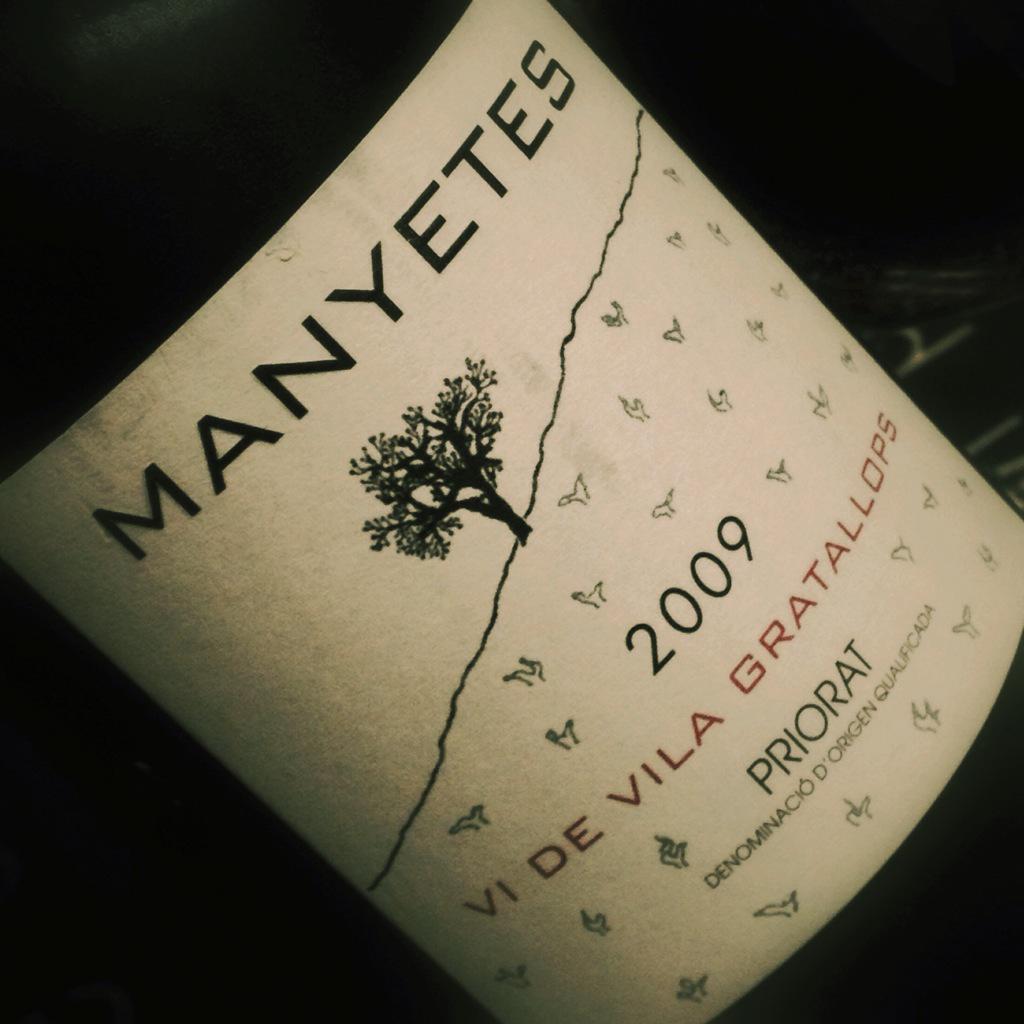 malviatge's tweet photo. Els diumenges són aixó El luxe de prendre un gran vi #manyetes 2009 #closmogador amb un pollastre a l'ast http://t.co/imgSixedaA