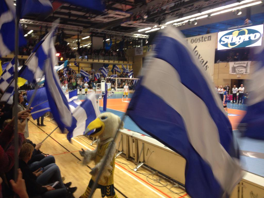 ArnoldConsten's tweet photo. Landstede volleybal 2-0!!! #mooisportweekend http://t.co/POh0ZJ7Umw