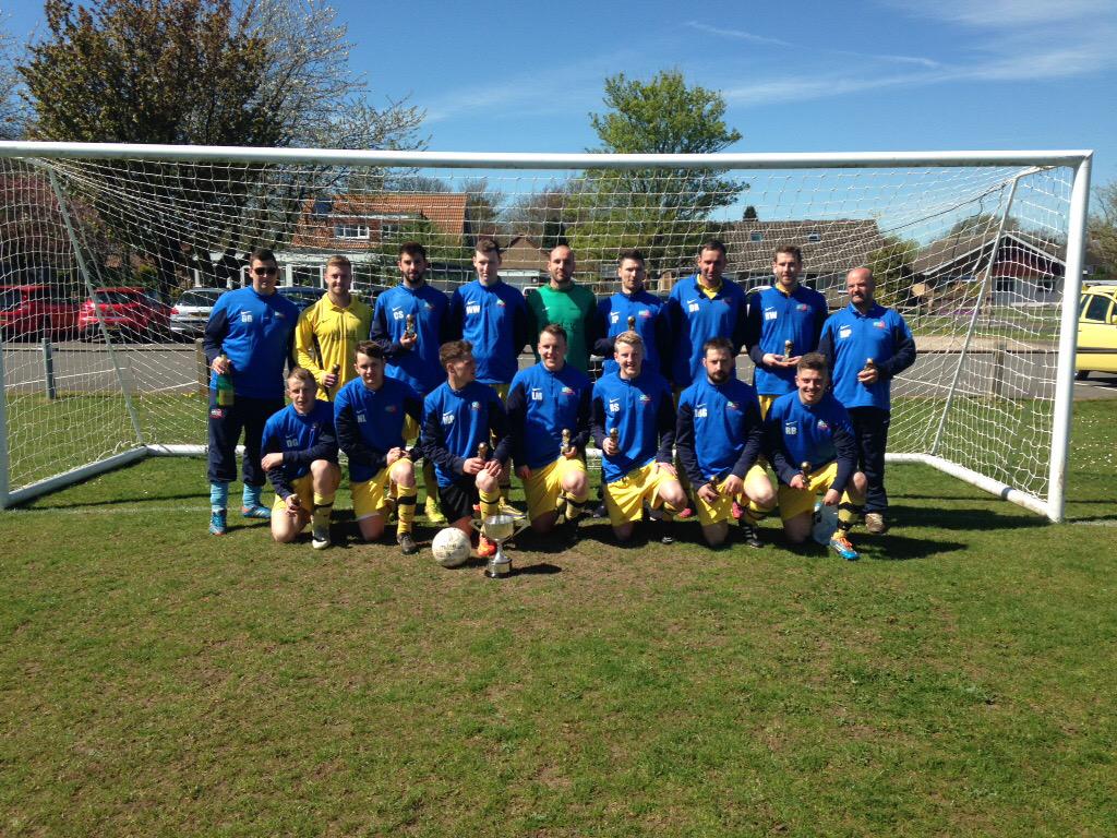 Chancel_FC's tweet photo. The Div 1 Sunday League Champions 2014/15 🎉🎊🏆 http://t.co/MehqIZ5mfI