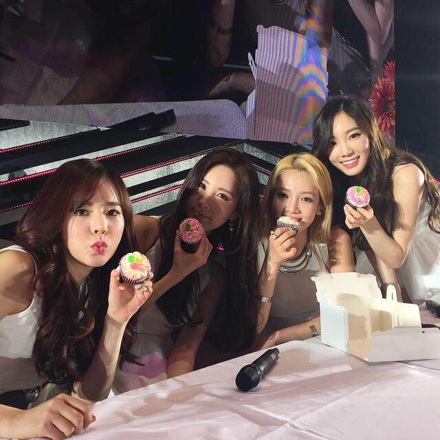 mahosnsdlove's tweet photo. ユリや😍日本語ありがとう😍
またきてね！次は絶対会いに行く😏
明日SMT当落ですね💗
応募した方当たることはもちろん
神席も願っております🙌
#SONE #cacthGG #sonelimitedparty http://t.co/bDpDMYd7TH