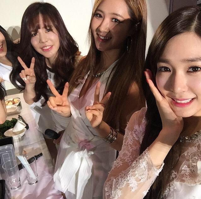 mahosnsdlove's tweet photo. ユリや😍日本語ありがとう😍
またきてね！次は絶対会いに行く😏
明日SMT当落ですね💗
応募した方当たることはもちろん
神席も願っております🙌
#SONE #cacthGG #sonelimitedparty http://t.co/bDpDMYd7TH