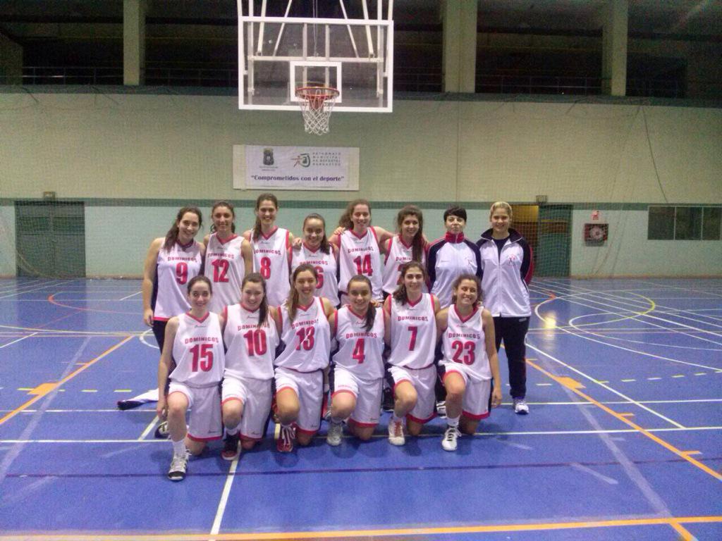 SaraBajen's tweet photo. Juntas podemos con todo! #EquipoEquipoEquipo #VamosDominicos http://t.co/uxKZBJjfhk