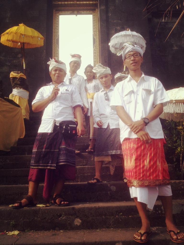yudaanantha's tweet photo. @BESAKIH temple ! http://t.co/SoRJDBHl5R