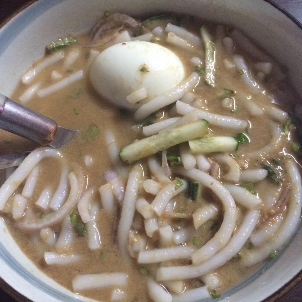 eeka_leeka's tweet photo. #laksa223ftw 🙌🏿 http://t.co/A411vQQvA0