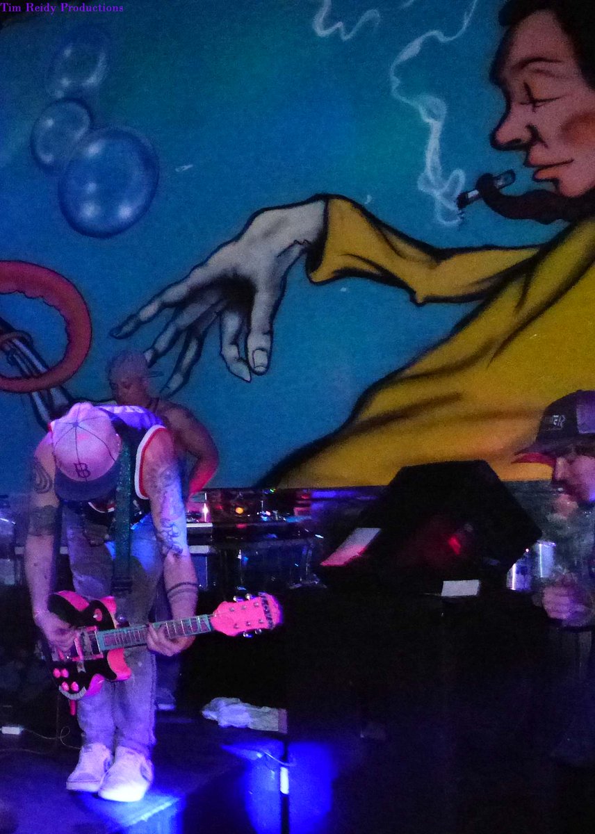 3garcons's tweet photo. Just a silly pic of @ShinobiNinja #movefest at @Fuzeboxalbany1 http://t.co/Ay88NdwlMb