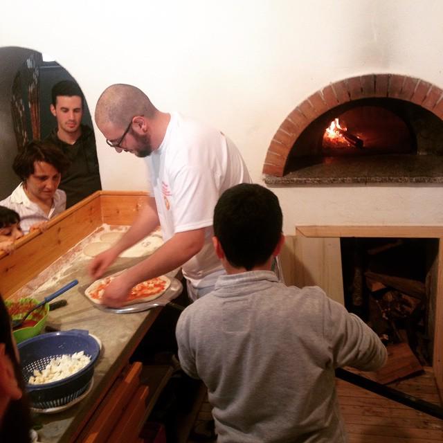 FeelingItaly's tweet photo. InstaPic by acarbio: The future of the Tramonti pizza ππ #tramontipizzameeting #pizzacookingclass #pizza #tramontisβ¦ http://t.co/nZTvEOwZDC