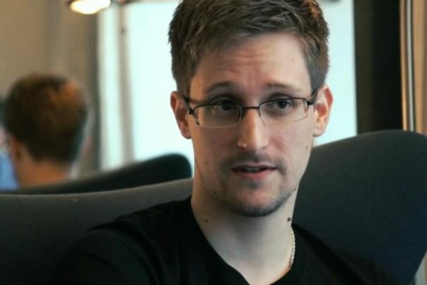 lesinrocks's tweet photo. Loi renseignement : pourquoi il faut (re)voir Citizenfour http://t.co/UwH39ntGqv par @MatthieuFoucher http://t.co/PB8DHVmziq