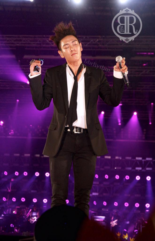bbrhythm's tweet photo. 【150426  'MADE' TOUR in Seoul 】
#탑 pre.1
#최승현 #TOP #BIGBANG  #빅뱅 #bbrhythm http://t.co/3up2bYkxkg