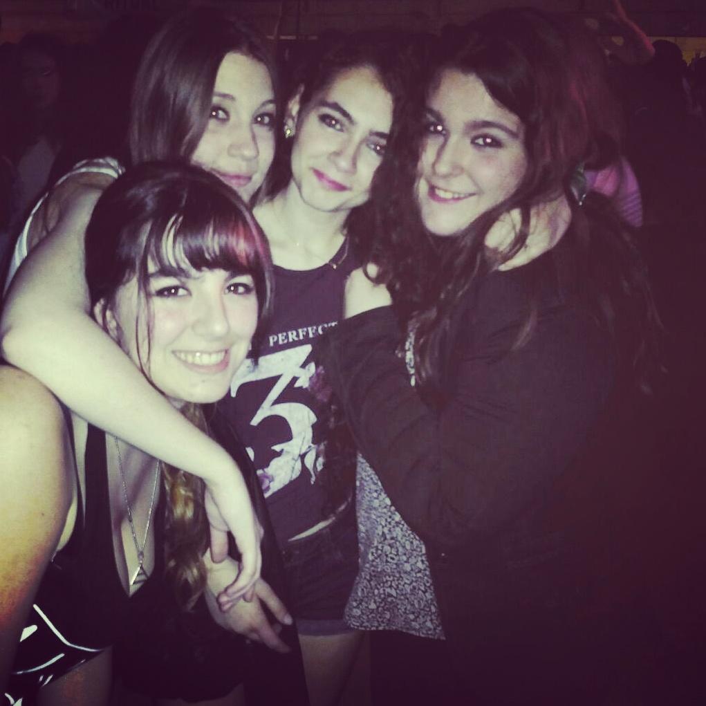 JesicaWTH's tweet photo. #BARRAS2015 ! 🎇😝 http://t.co/WmKATUAb3q