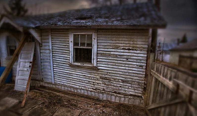 VideoMap's tweet image. Photo name: McMillan Back Alley Shed 
From: Pacific Avenue 
play.google.com/store/apps/det…
videomap.com.ua/files/share/20…