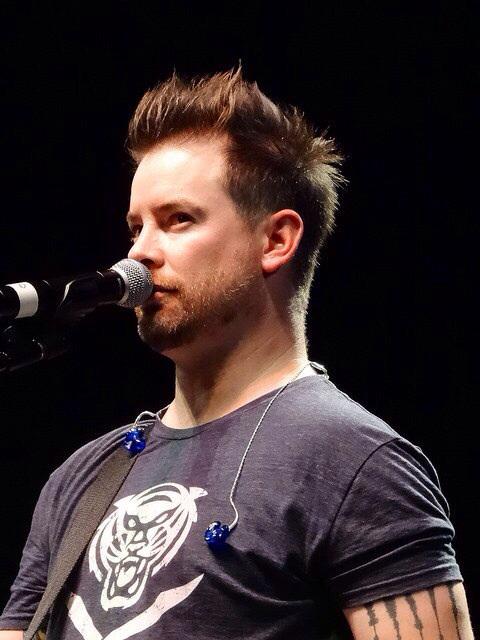 NyCArole426's tweet photo. #MyBirthdayManCrush 💙🌈🎸💃 http://t.co/sTlFkTSZRf
