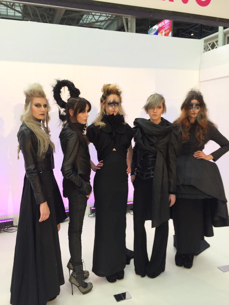 djambrosehair's tweet photo. Just now on the @ProHairMag @prohairlive the #djambrosehair creative team presenting #urban camouflage http://t.co/ybXdPeowGu