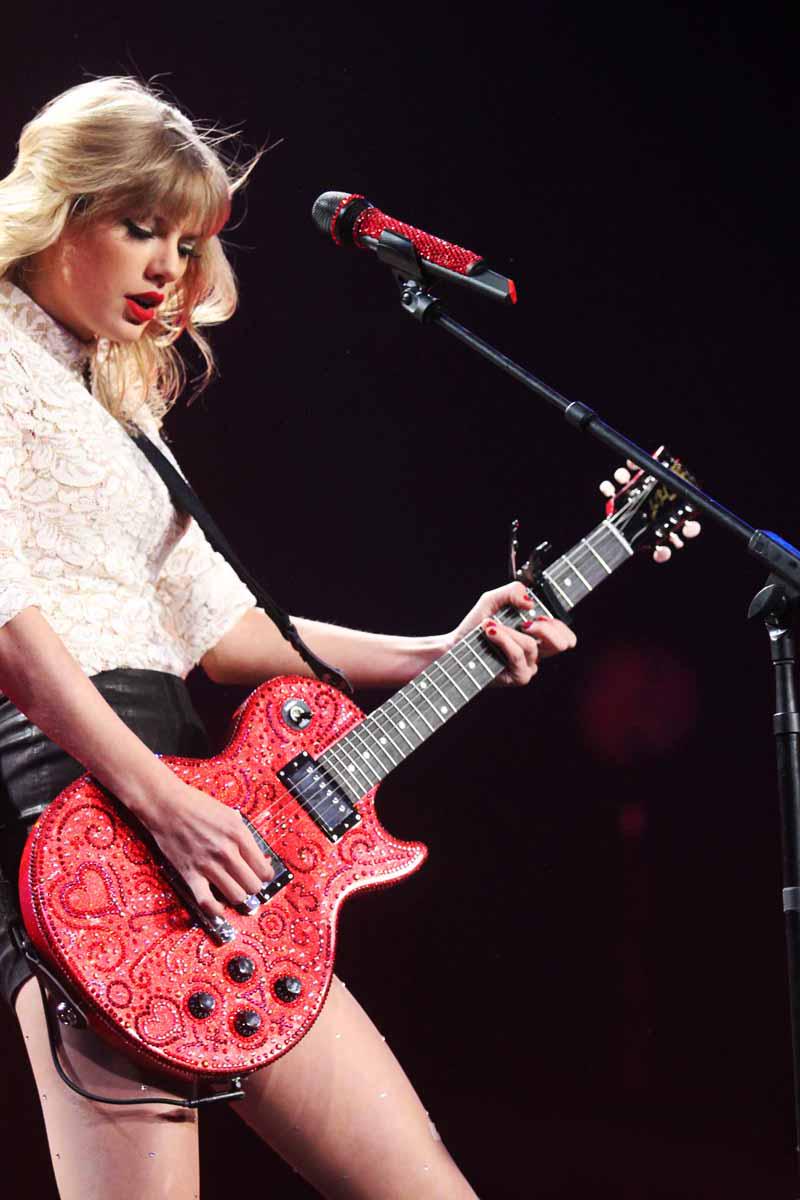 ciddiolmayabiri's tweet photo. #TurkishSwiftiesWants1989WorldTour http://t.co/mxkyoBU57D
