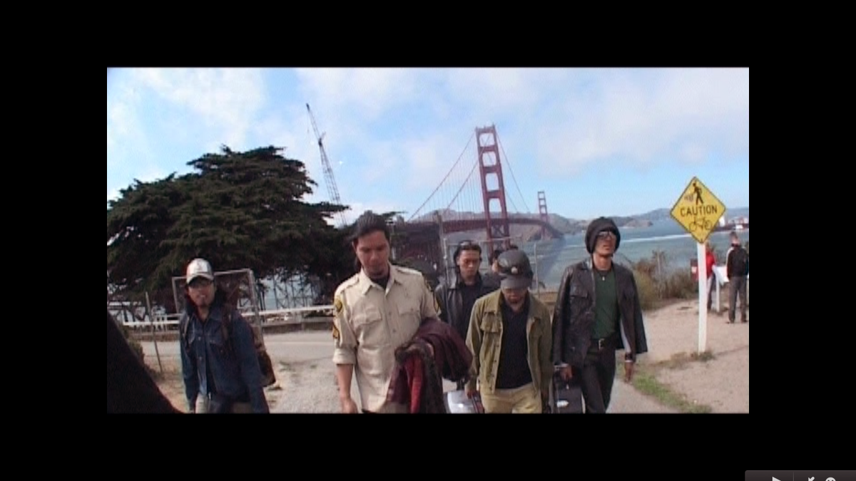 BaitCintaDhani's tweet photo. yuk kangenan sama @DE19WA malam ini di BBC @langitRTV jam 00.30 WIB,Episode Dewa Tour USA Aussie http://t.co/7t4K5axeKD