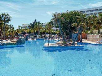 CompleteTravel's tweet photo. 3* PlayaCapricho Hotel #Spain  4 Nights, Half Board  Manchester  03 May  From £152pp  call 01792 633230 to book http://t.co/0NHf5zvKie