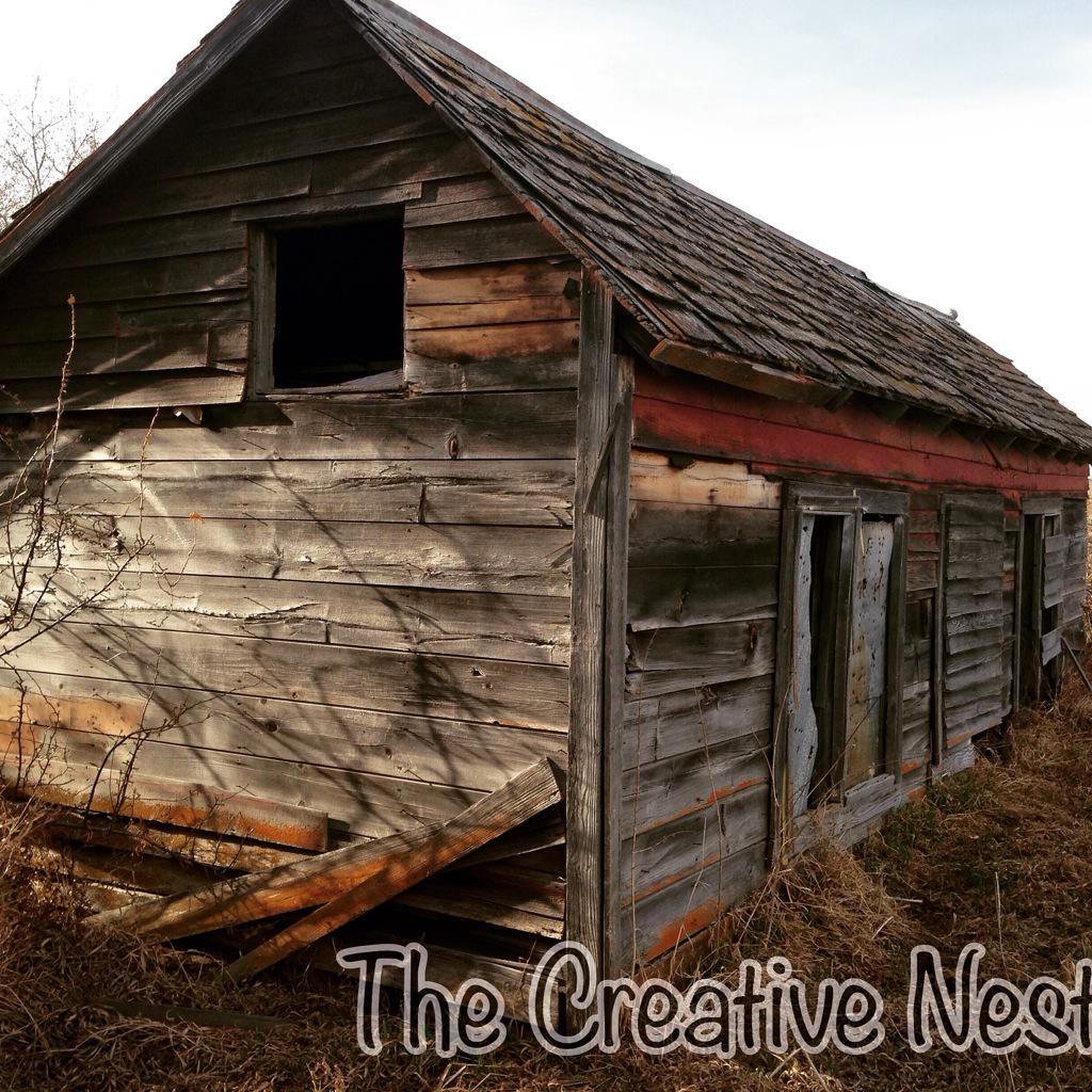 CreativeNestND's tweet photo. Another beauty coming to the Nest! #BarnwoodFun #gotwood #salvagechic  #reclaimedsigns http://t.co/um6pg264xV