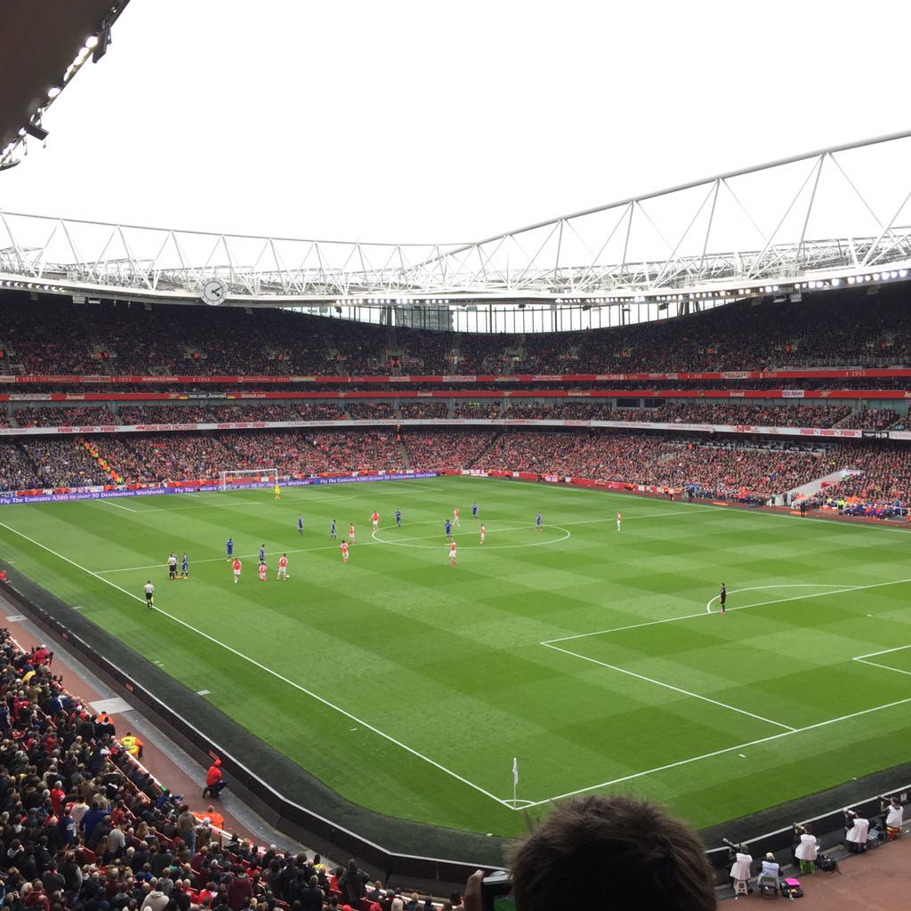 Caspar_Lee's tweet photo. We are football fanatics. @Joe_Sugg @OliWhiteTV http://t.co/iWKWbdIrdh