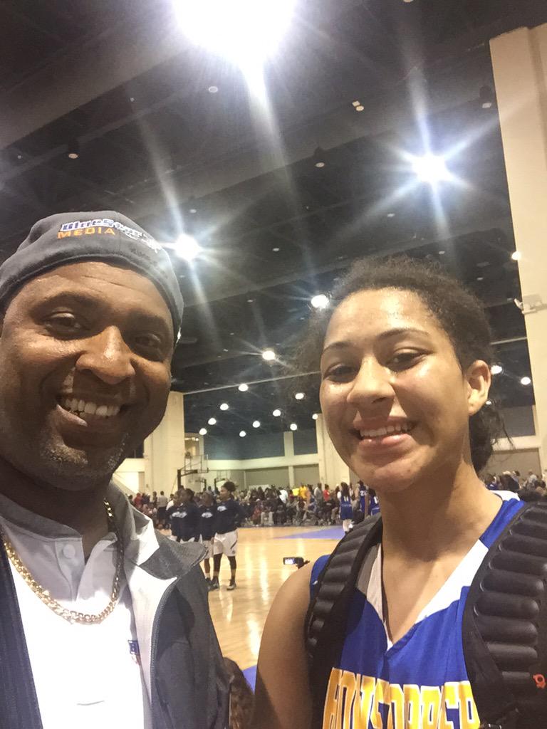 PBevBallNPrep's tweet photo. Enjoyed watchN Boston Showstoppers 14U 18' 6-4 Maia Caito #DeepSouth2015 @BlueStarMedia1 http://t.co/ZVkRC3WwHr