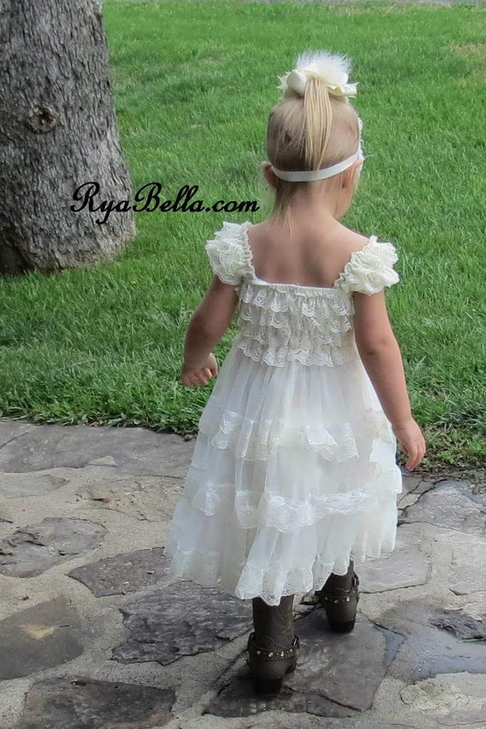 Rya_Bella's tweet photo. On Sundays we dress for an audience of One. My babies were His before they were mine. #SundayBliss http://t.co/jR0aCLplj1