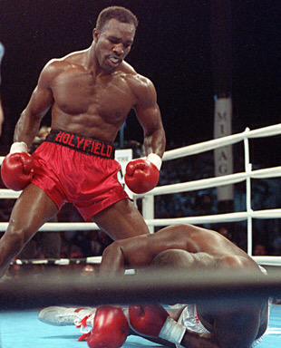 StevieCollinsJR's tweet photo. This Warrior feared no man ππΌ #TheRealDeal #Holyfeild http://t.co/jHWqLMkKCf