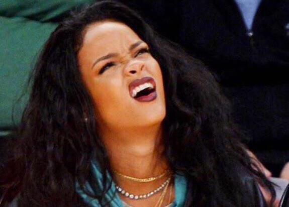 Tay_2_SweeT's tweet image. Everybody looking at this nigga like yo what is working? #compatition