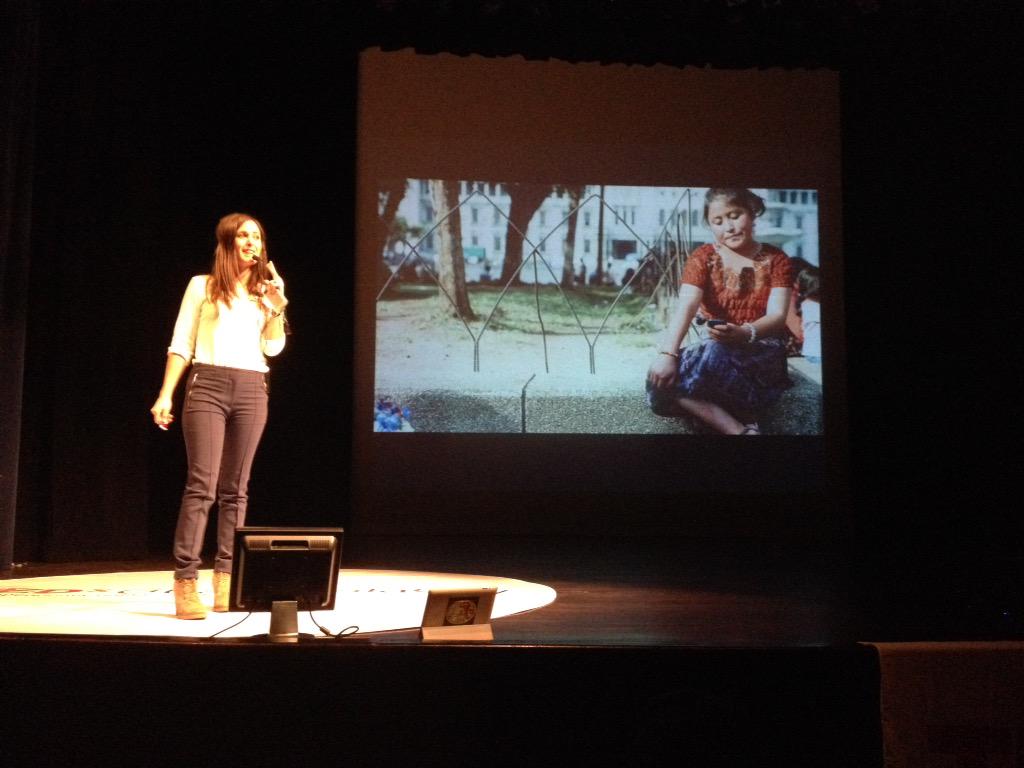 BcB's tweet photo. Tenemos un poder increíble con el Smartphone hay que compartir el conocimiento. #Win #TedXGC http://t.co/hLXUuOPec5