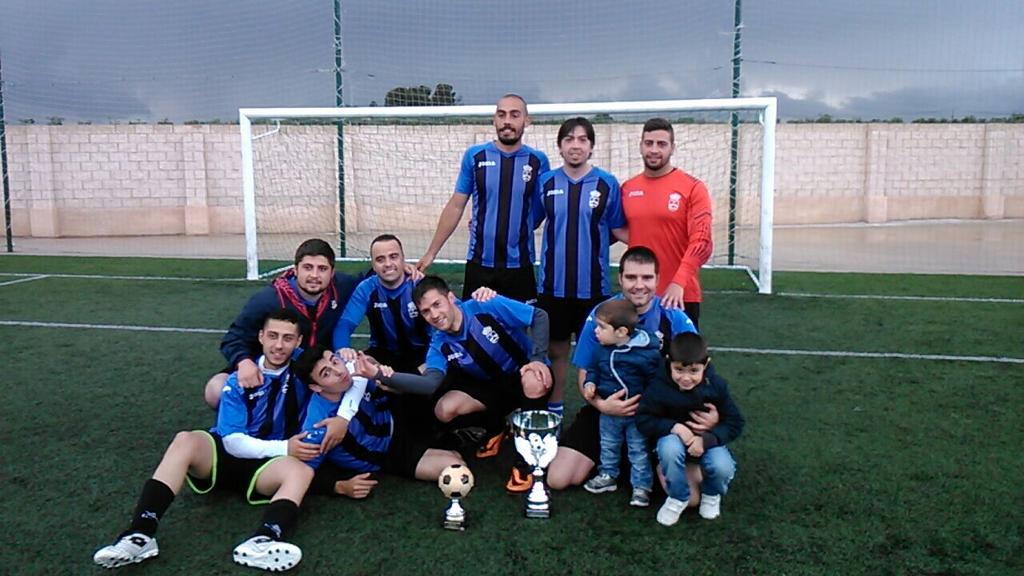 atrasesmanual's tweet photo. Campeones!!! @sportingvillam http://t.co/snPMDpnbKE