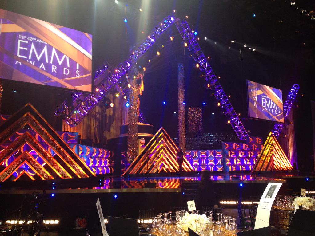 daysofourlives's tweet photo. It's looking soooo good! Don't miss @TheEmmys TONIGHT 8pm EST/5pm PST on @PopTV #DaytimeEmmys #DAYS #Days50 #tunein http://t.co/Cjx6oZu2Dx