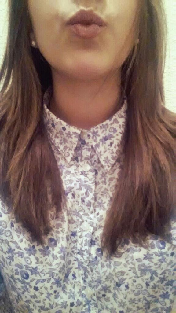 CrisPCastell's tweet photo. Bessitos desde Madrid 😘💋💄@NewBeautyTL #Tastylips http://t.co/8LdP2AHTKU