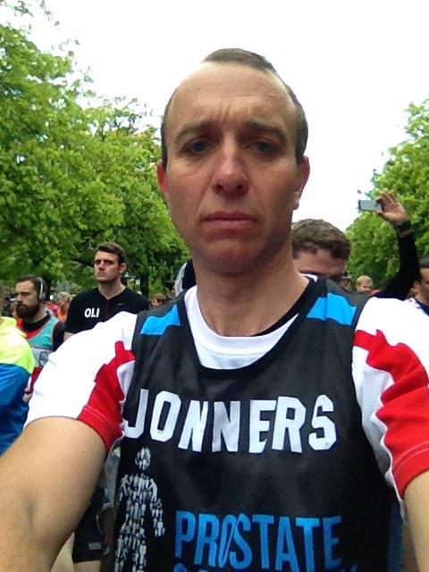bravvers's tweet photo. At the start... 😄😄😄😄😄😄😄 @LondonMarathon @prostatecanceruk http://t.co/zSP6eqfKvA