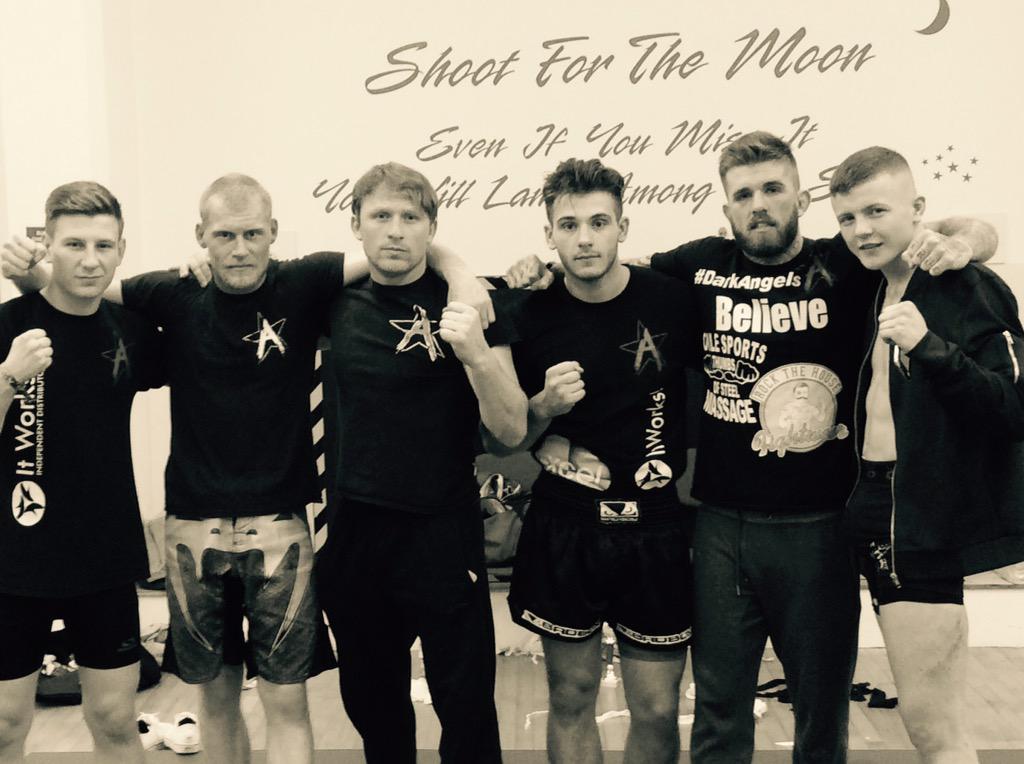 ChrisEllington7's tweet photo. Another cracking weekend for the Team.  #teamavaddon #darkangels @DanGoodMMA @Ryan_Dennis_ @vucenic63 http://t.co/0pRLEDFBtD