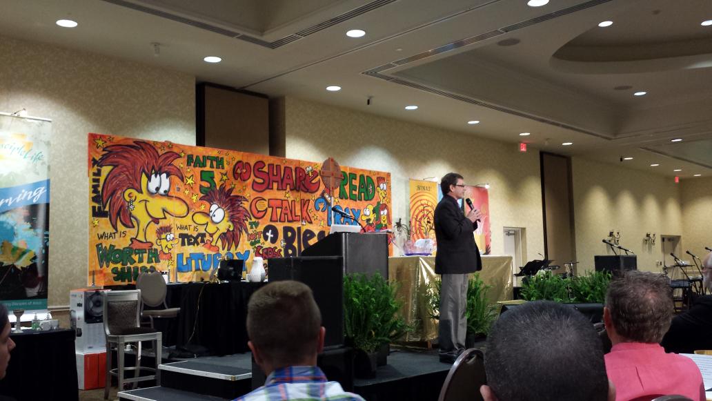 ltweiss1's tweet photo. Dr. Rich Melheim giving DiscipleLife a Faith5 boost! #NTNL15 #Faith5 http://t.co/imCtdt1mIL