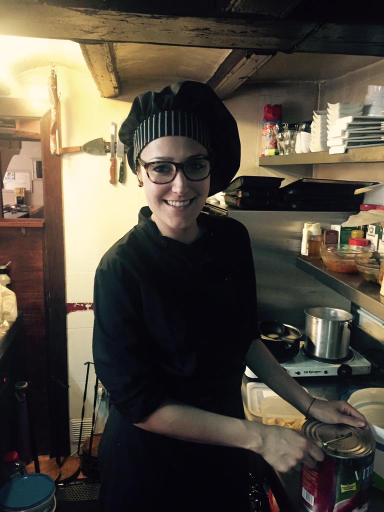 ZiryabBcn's tweet photo. Meet our new chef Stephanieeeeee!! #Ziryab. #tapas. #Barcelona #Foodporrn http://t.co/NvPTpOGOKW