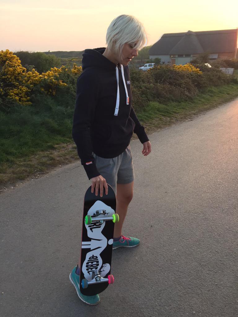 ProtiniPower's tweet image. #TeamProtini find all sorts of ways to train!! Skateboarding is a great core workout and cardio to boot!! ☺️👍#Fun#Fit