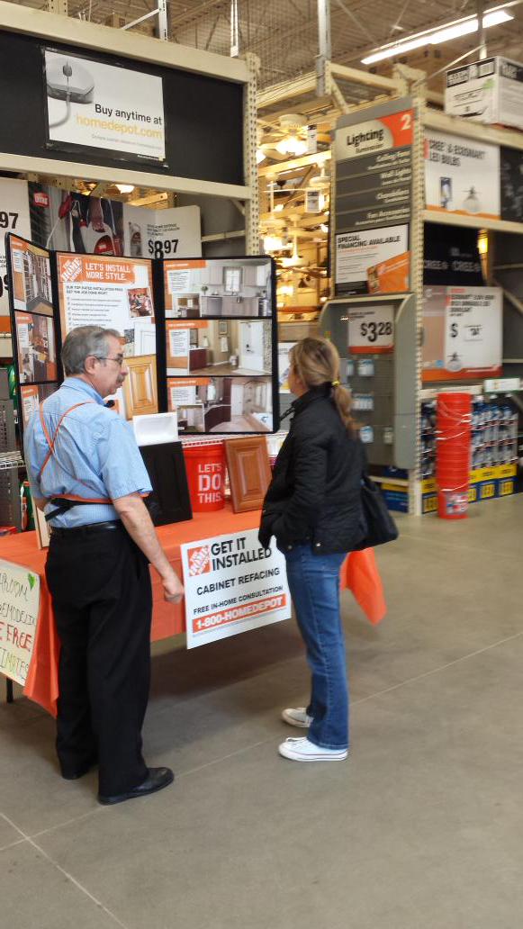 jimfhd's tweet photo. Lots to see today @RacewayHD8465 
First up is Bruce showing the cost savings and beauty of cabinet refacing http://t.co/AHNeMtJvhi