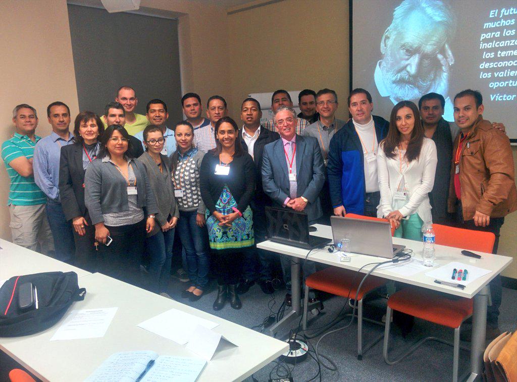 mamen_ocasan's tweet photo. Finalizada sesión con excelentes alumnos y profesor @FerMaristany #ProgramaGadex #GadexPresencial @FEducativo http://t.co/0fFuGgeYDZ