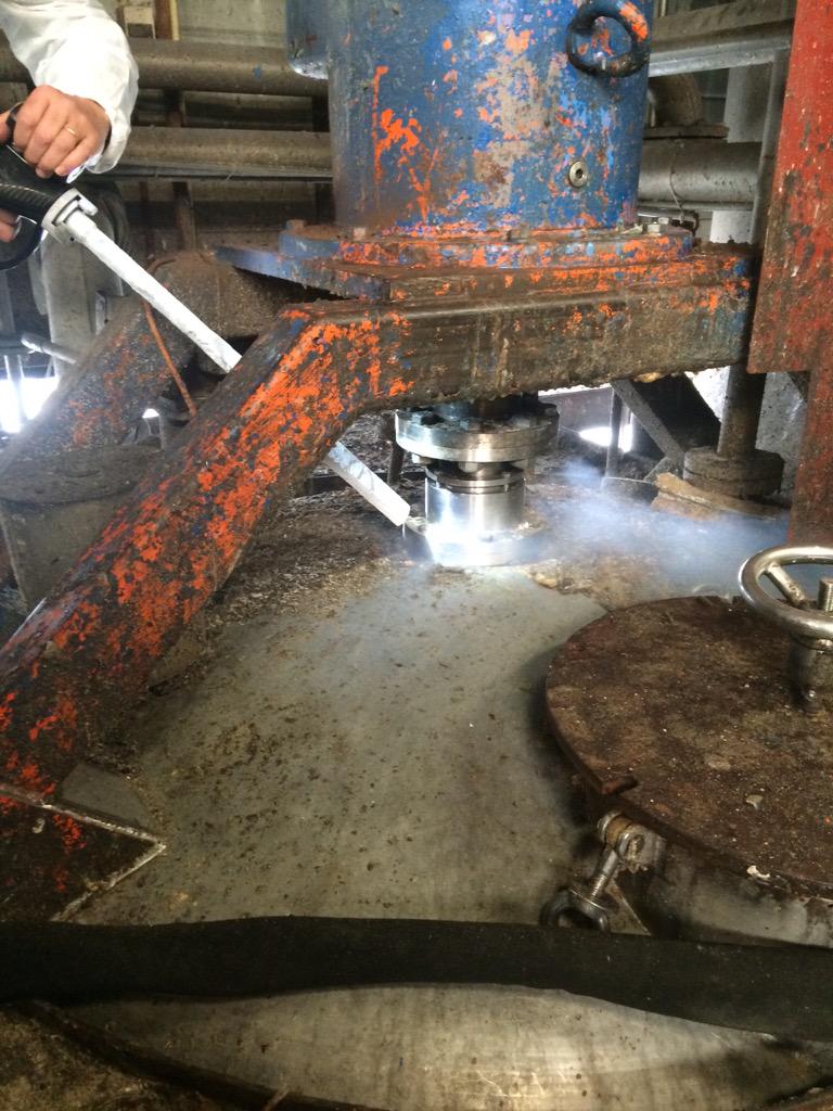 iceworkx's tweet image. Verwijdering oude lijmresten na 20 jaar #dryice #dryicecleaning #iceworkx