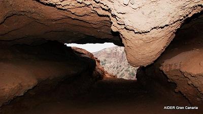 ExploraGC's tweet photo. Adéntrate en la Cueva de los Canarios en Bandama y disfruta del paisaje #ExploraGranCanaria http://t.co/HD13mWCilJ