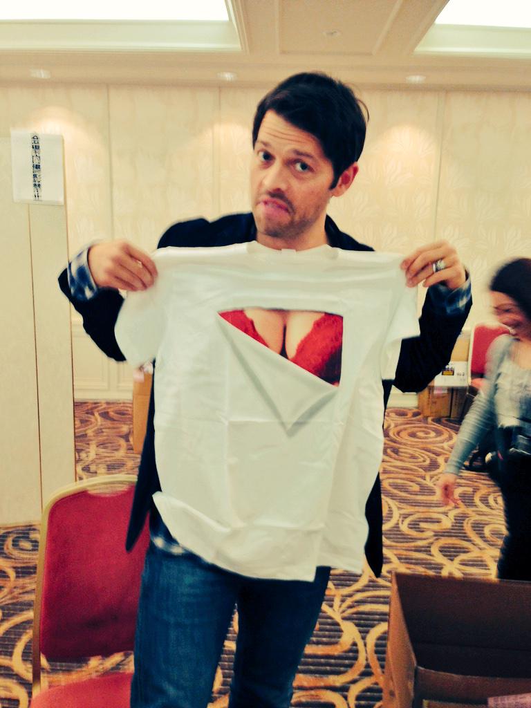 bowleggednerd's tweet photo. "I want to live in a world where the word 'normal' is an insult." - Misha Collins #WeLoveYouMisha #SPNFamily http://t.co/uml49if36E