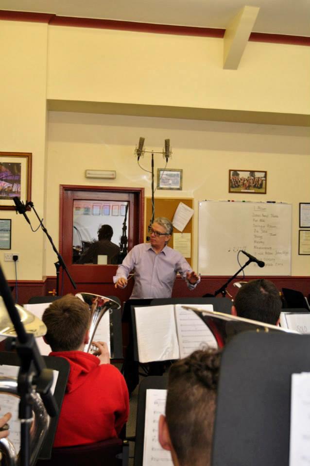 BandyrOakeley's tweet photo. Diwedd penwythnos prysur iawn yn recordio'r cd newydd! #cd150 http://t.co/oxmeY5cMoh