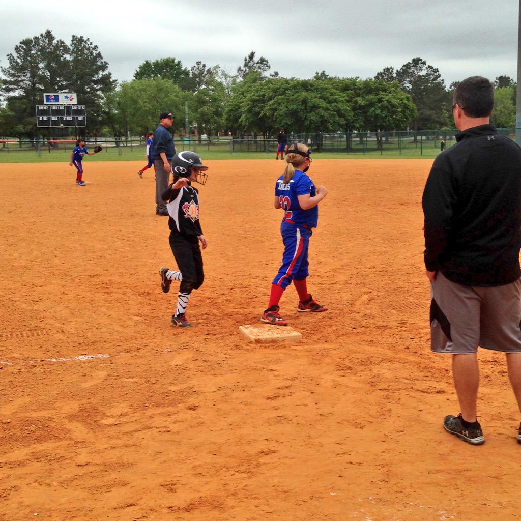 SCPerfectGameSB's tweet photo. 10U Florence Lady Revolution vs Dixie Divas #USSSAFreedomSpringFury #FlorenceSC #BracketPlay http://t.co/vk6wsKftCh