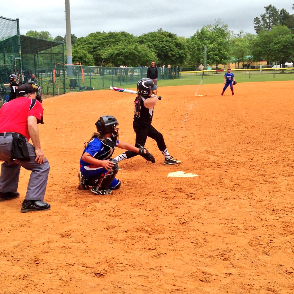 SCPerfectGameSB's tweet photo. 10U Florence Lady Revolution vs Dixie Divas #USSSAFreedomSpringFury #FlorenceSC #BracketPlay http://t.co/vk6wsKftCh