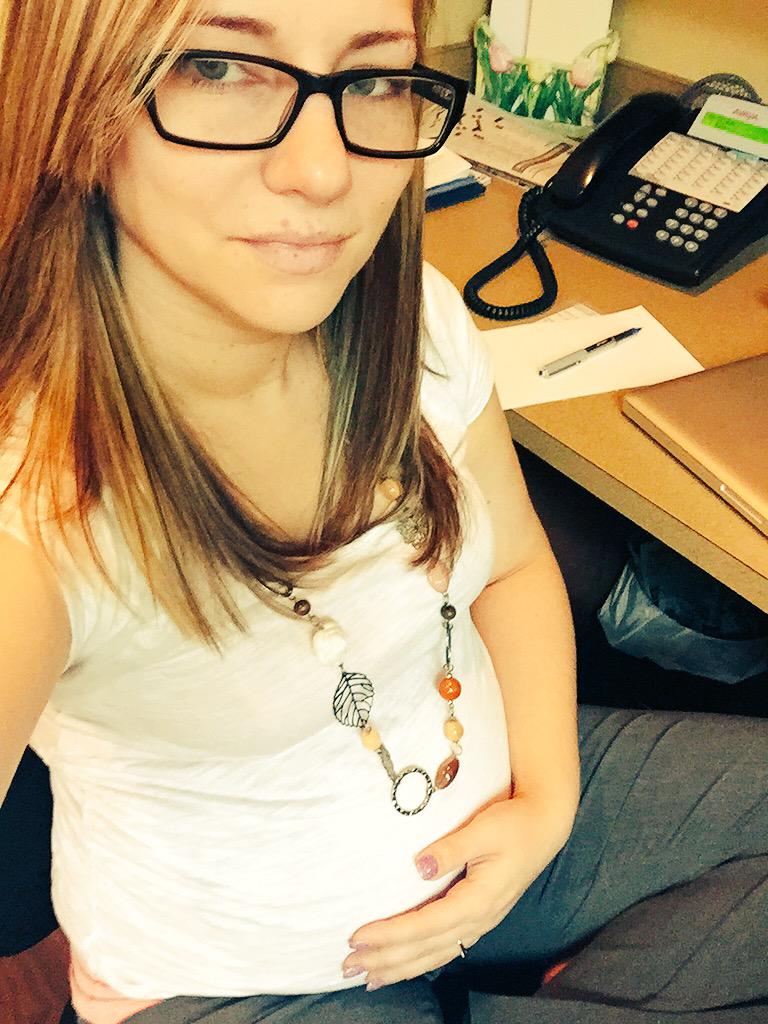 thathotginger13's tweet photo. #SelfieSunday #babybelly http://t.co/FbzC4ByeFz