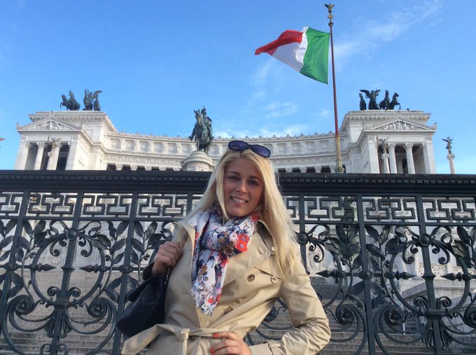 Ciao from Roma!! 😍👄😊 http://t.co/9Hb4v4Ubst