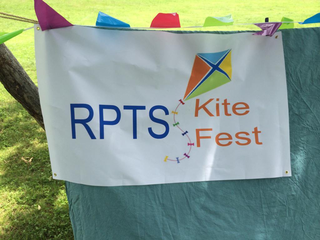 GL_parksguy's tweet photo. @RPTS_TAMU @RPTSKiteFest is open! Come out 1-5pm at the Wolf Pen Festival Site! http://t.co/NIydtae64H